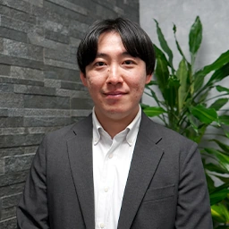 FICT株式会社 営業本部 第二営業部　新藤 純 様